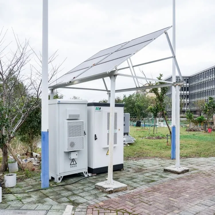 How many 5G base stations does Dominican Communications have 